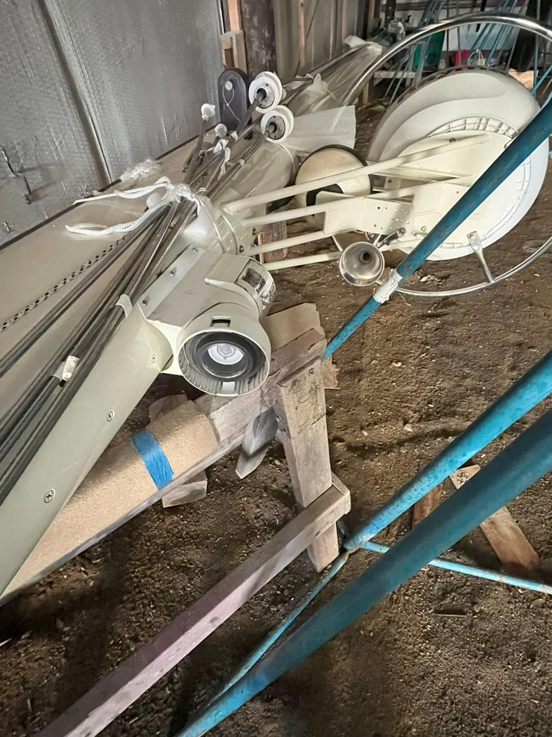 Slide: The Image of Hinckley Sou'wester 59 CC 2001 - 92