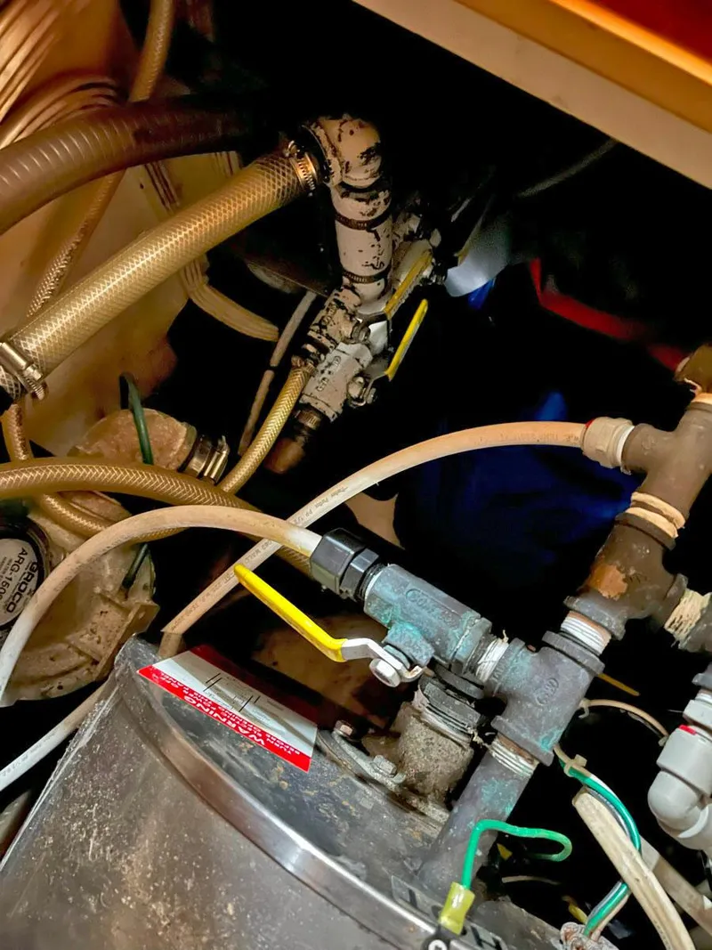 Slide: The Image of Hinckley Yachts Sou'wester 59 2001 - 100