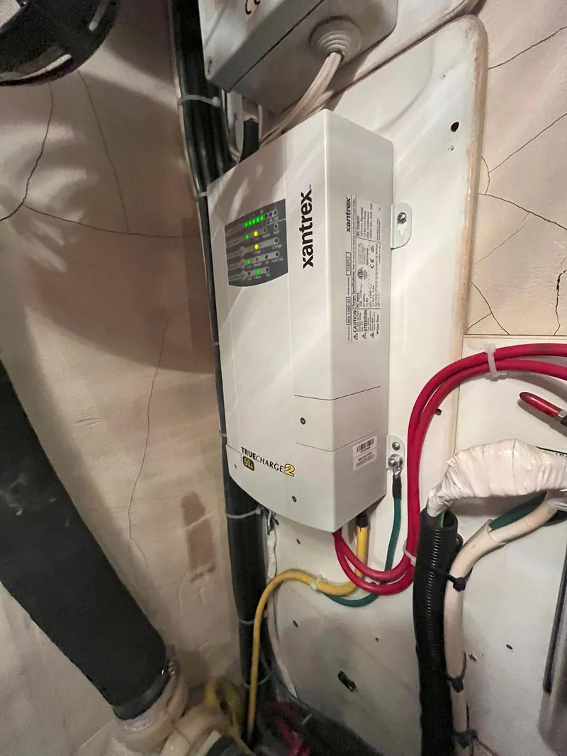 Slide: The Image of Hinckley Yachts Sou'wester 59 2001 - 102