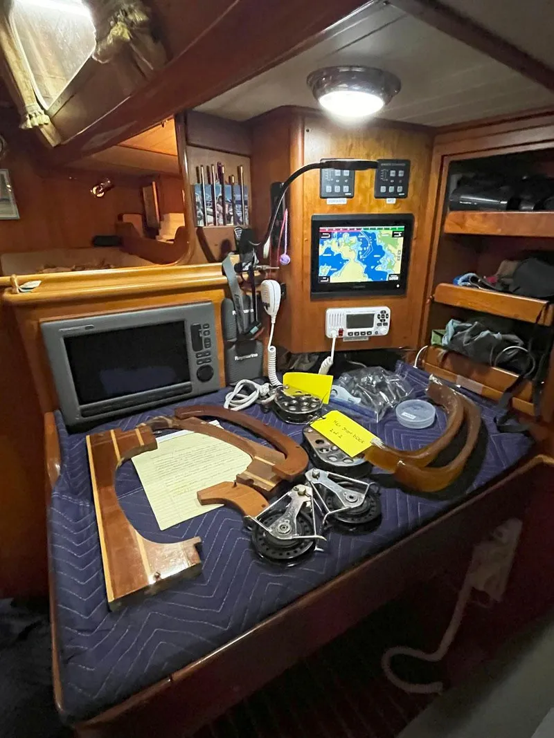 Slide: The Image of Hinckley Yachts Sou'wester 59 2001 - 54