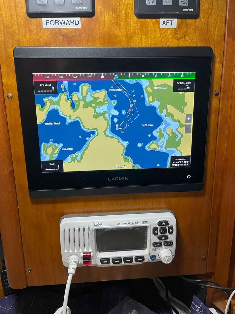 Slide: The Image of Hinckley Yachts Sou'wester 59 2001 - 57