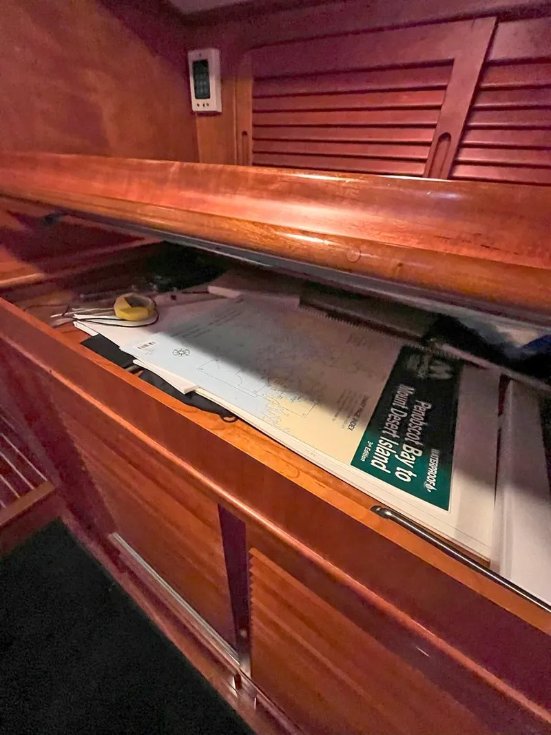 Slide: The Image of Hinckley Yachts Sou'wester 59 2001 - 59