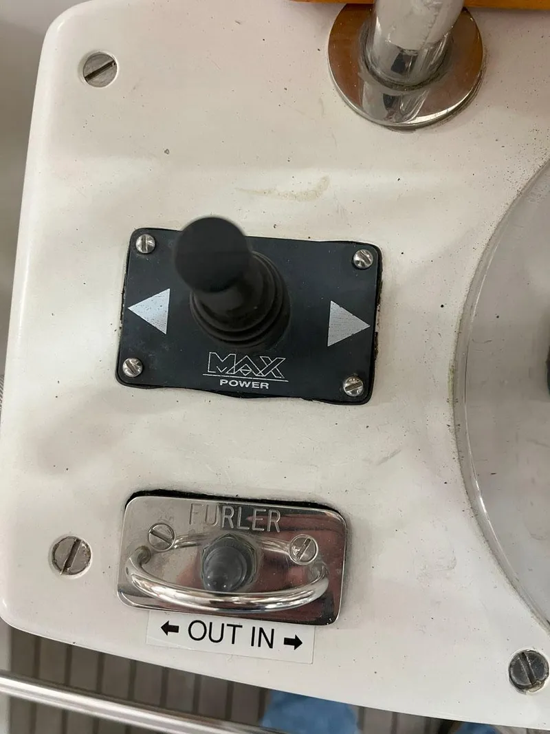 Slide: The Image of Hinckley Yachts Sou'wester 59 2001 - 68