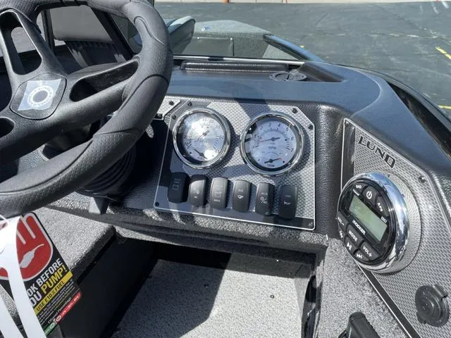 Slide: The Image of Lund 1675 Adventure Sport 2024 - 19