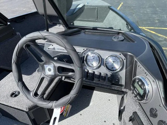 Slide: The Image of Lund 1675 Adventure Sport 2024 - 20