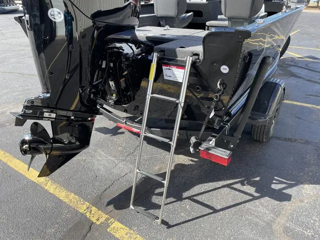 Slide: The Image of Lund 1675 Adventure Sport 2024 - 33