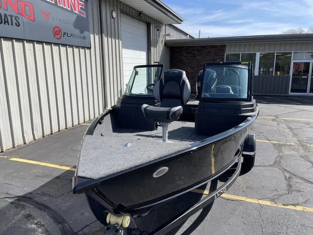 Slide: The Image of Lund 1675 Adventure Sport 2024 - 5