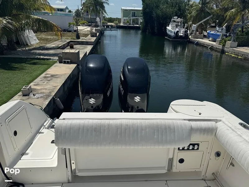 Slide: The Image of 1998 Boston Whaler Outrage 26 CC for sale in Pinecrest, FL - 15