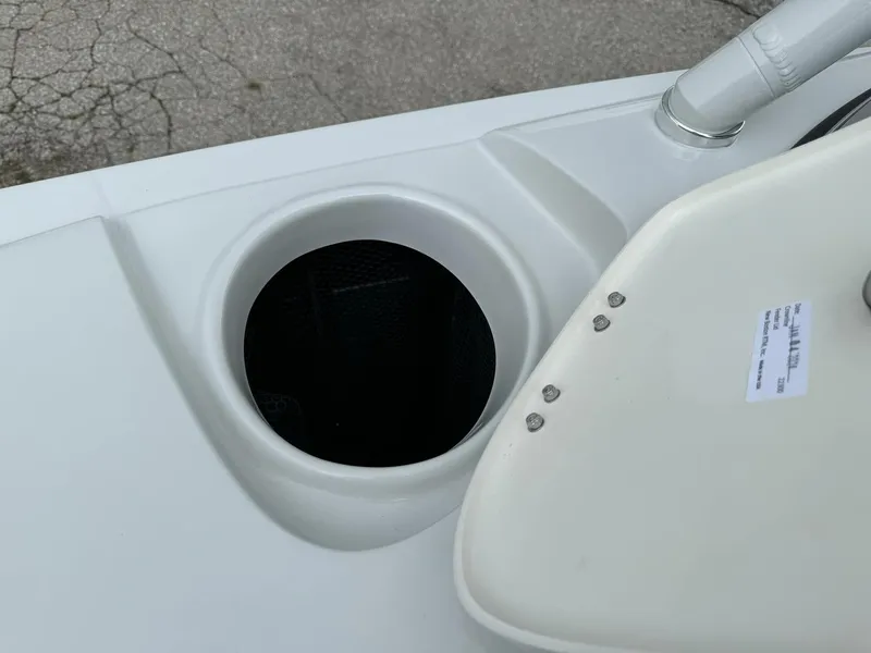 Slide: The Image of Crownline Boats 290 SS 2024 - 10