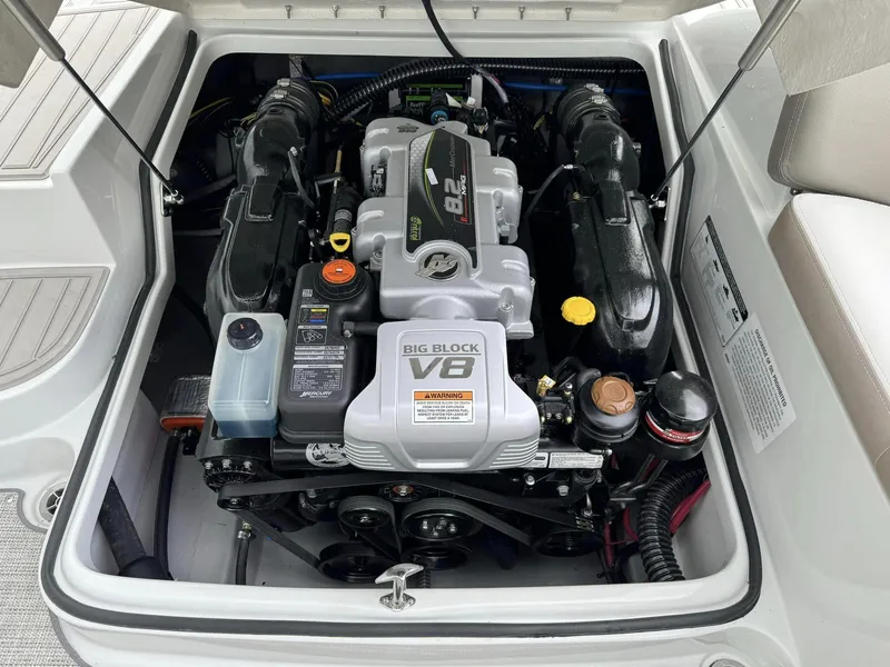 Slide: The Image of Crownline Boats 290 SS 2024 - 15