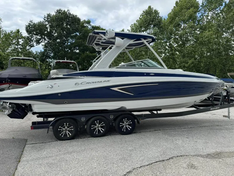 Slide: The Image of Crownline Boats 290 SS 2024 - 20