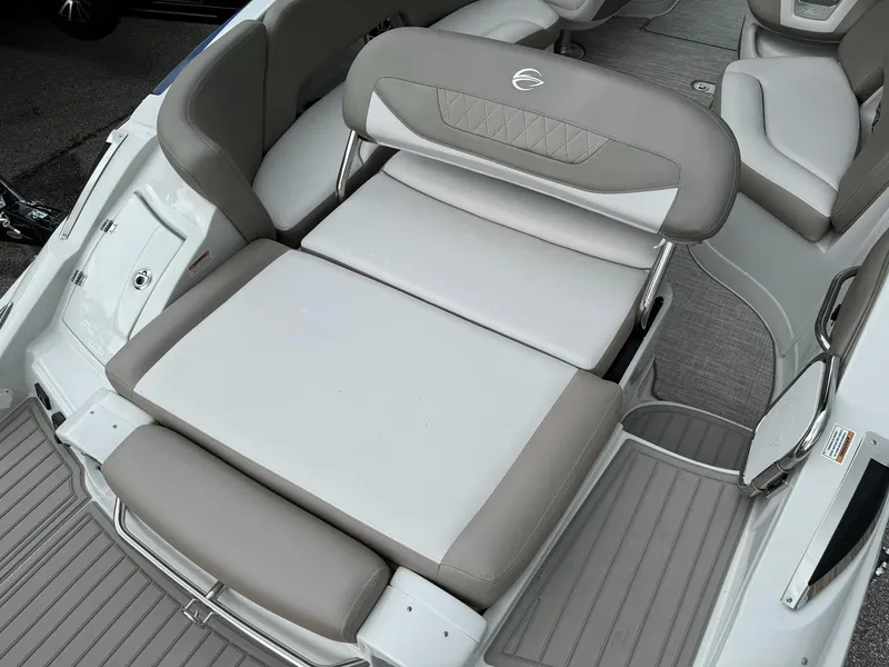 Slide: The Image of Crownline Boats 290 SS 2024 - 5