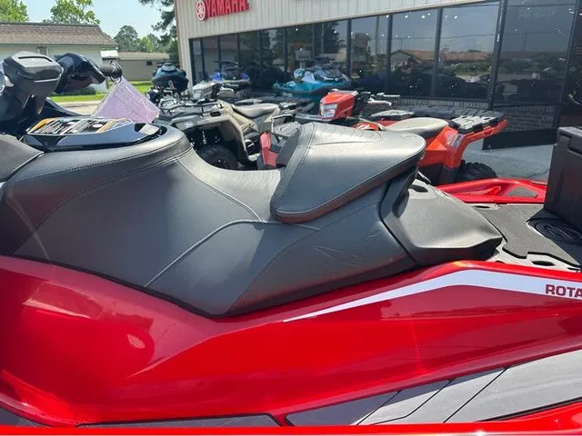 Slide: The Image of Sea-Doo RXP-X 325 W/AUDIO 2024 - 9