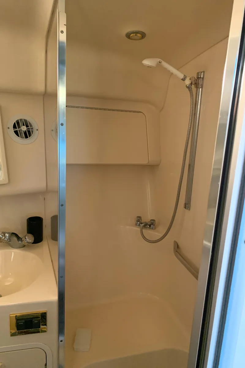 Slide: The Image of Sea Ray Sundancer 370 1997 - 64