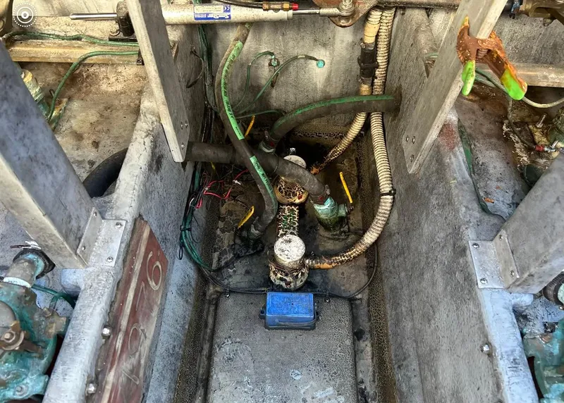 Slide: The Image of Sea Ray Sundancer 370 1997 - 71