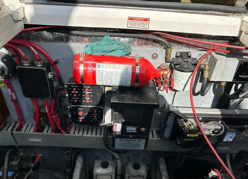 Slide: The Image of Sea Ray Sundancer 370 1997 - 72