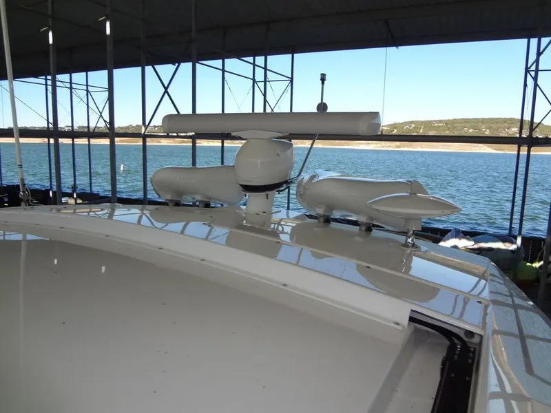 Slide: The Image of Cruisers Yachts 39 Express Coupe 2021 - 55