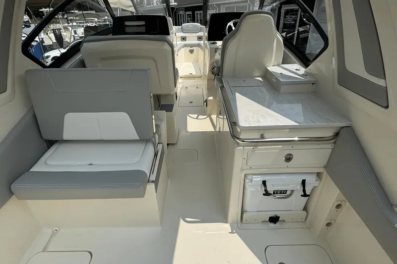 Slide: The Image of Scout 277 Dorado 2025 - 11