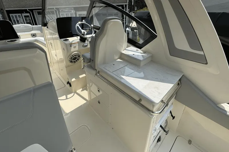 Slide: The Image of Scout 277 Dorado 2025 - 13