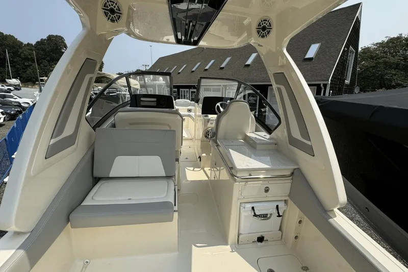 Slide: The Image of Scout 277 Dorado 2025 - 17