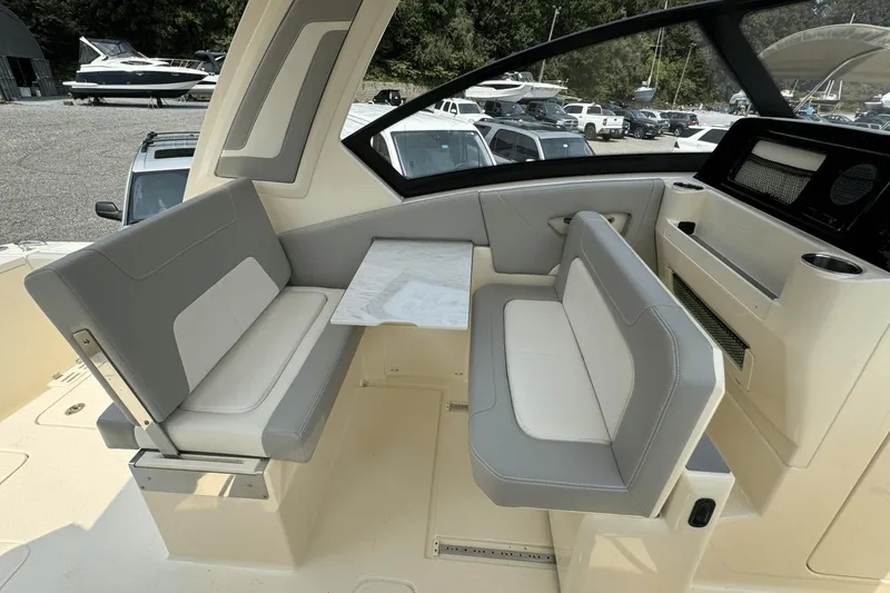 Slide: The Image of Scout 277 Dorado 2025 - 24