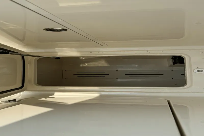 Slide: The Image of Scout 277 Dorado 2025 - 32