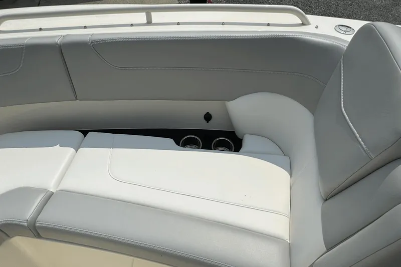 Slide: The Image of Scout 277 Dorado 2025 - 36