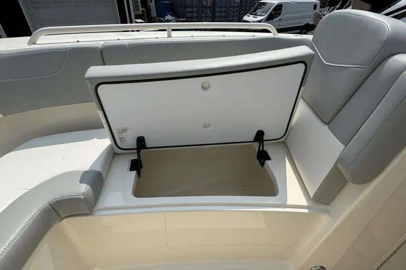 Slide: The Image of Scout 277 Dorado 2025 - 37