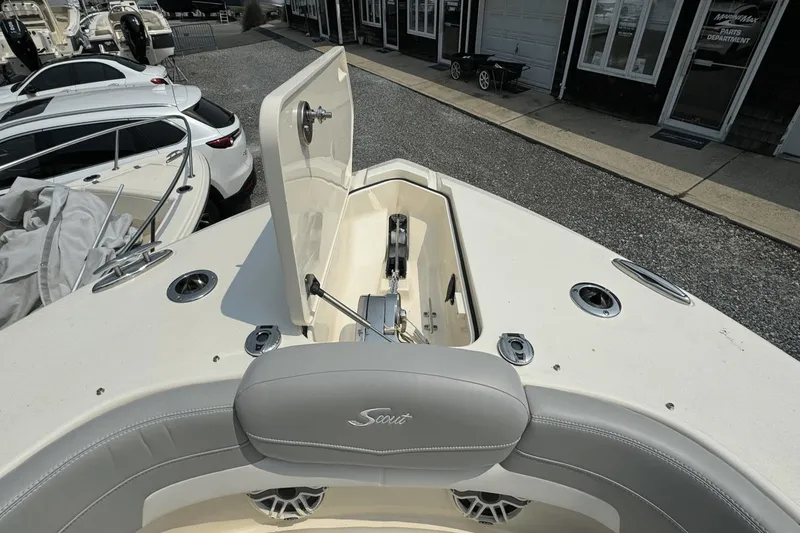 Slide: The Image of Scout 277 Dorado 2025 - 41