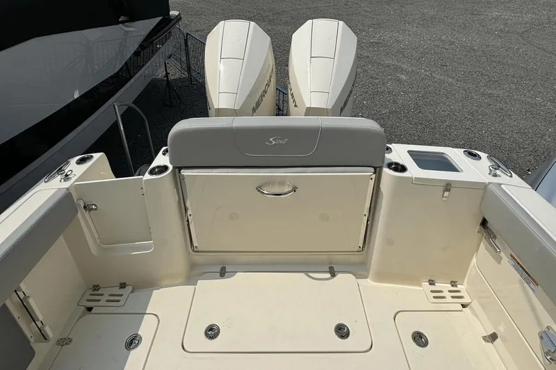 Slide: The Image of Scout 277 Dorado 2025 - 8
