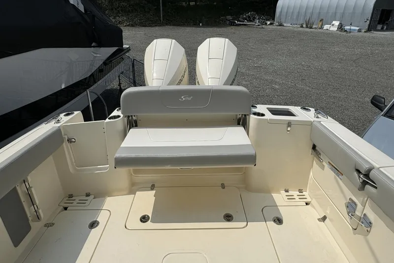 Slide: The Image of Scout 277 Dorado 2025 - 9
