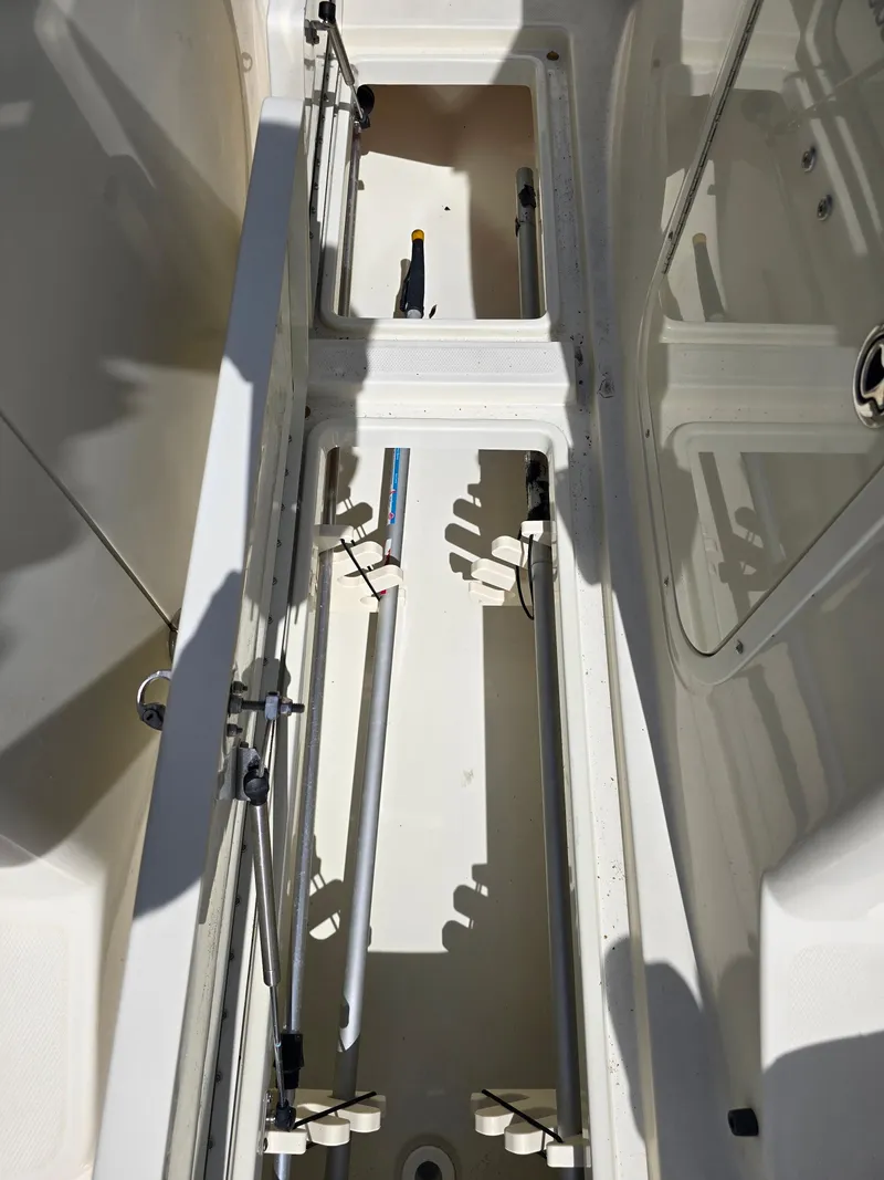 Slide: The Image of 2008 Hydra-Sports Vector 2200 DC boat storage compartments, open and empty. - 17