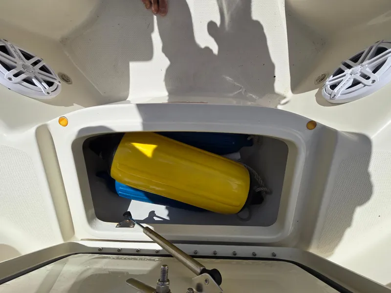Slide: The Image of Storage compartment on 2008 Hydra-Sports Vector 2200 DC with yellow and blue fenders. - 6