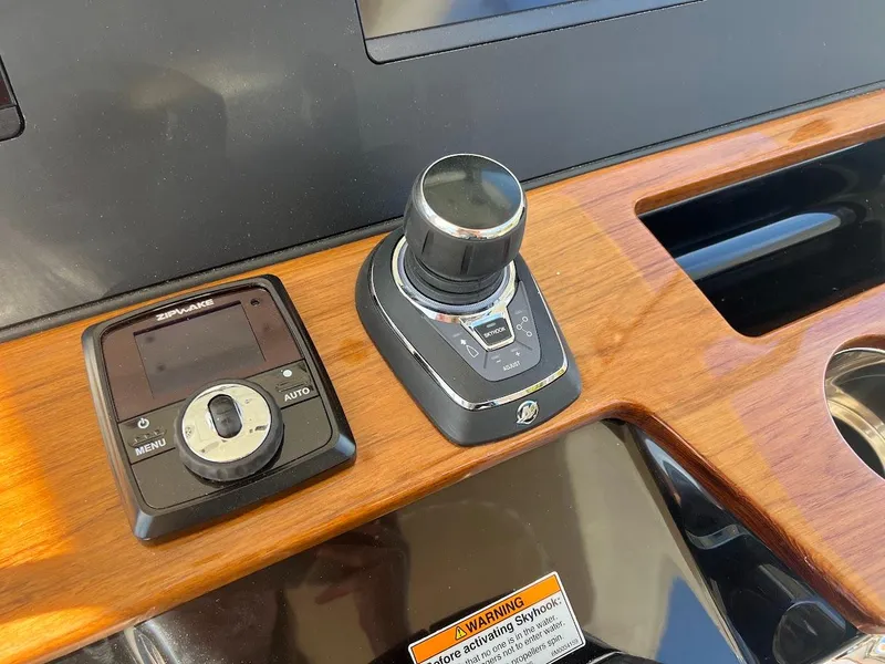 Slide: The Image of Control panel of the 2024 Everglades 315 Center Console boat. - 22