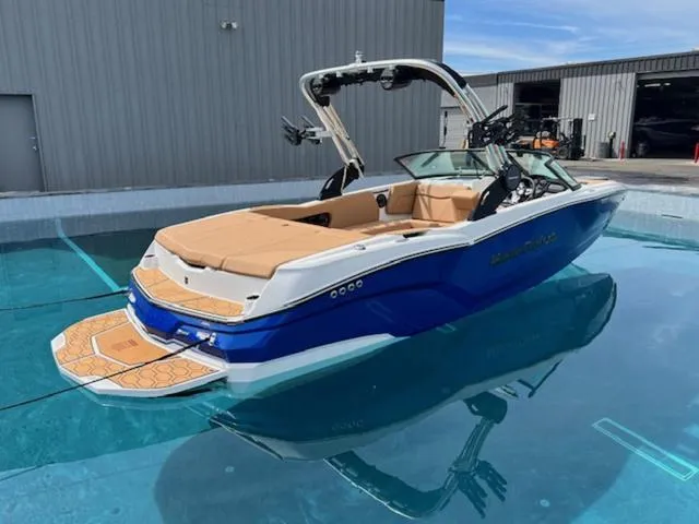 Slide: The Image of MasterCraft NXT22 2023 - 6