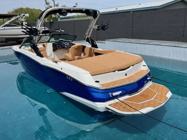 Slide: The Image of MasterCraft NXT22 2023 - 8