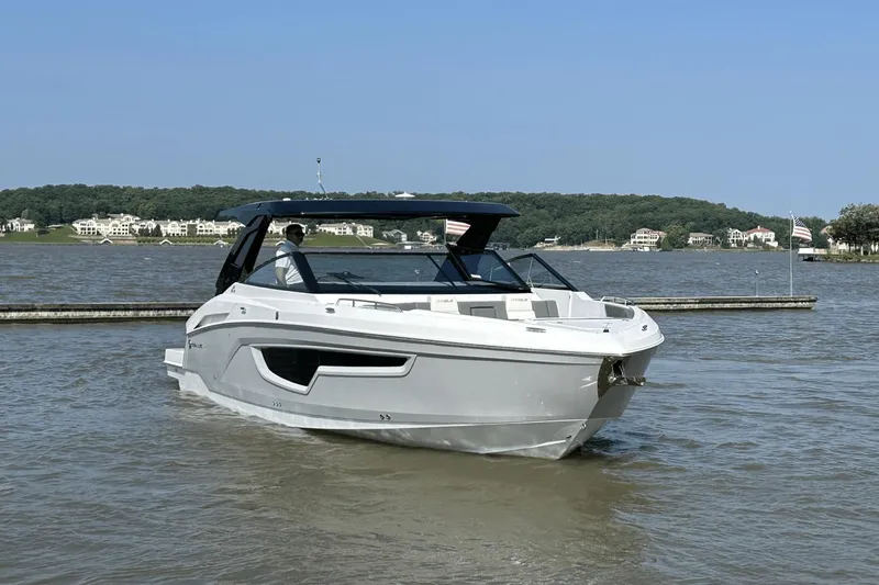 Slide: The Image of Cruisers 34 GLS Outboard 2024 - 7