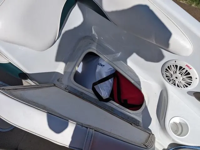 Slide: The Image of Crownline Boats 180 BR 2003 - 10