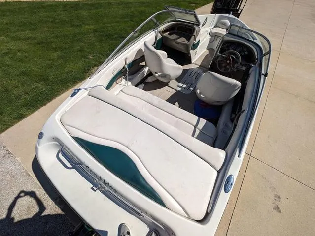 Slide: The Image of Crownline Boats 180 BR 2003 - 6