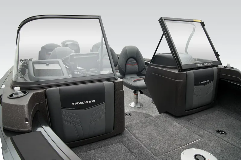 Slide: The Image of Tracker Targa V-18 Combo 2024 - 25