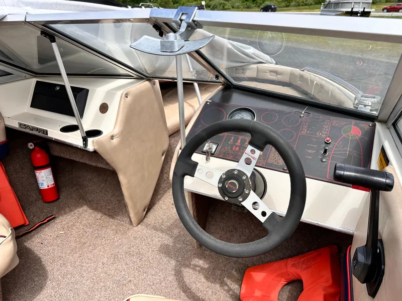 Slide: The Image of Bayliner 16 CAPRI OPEN BOW 1984 - 4