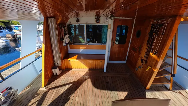 Slide: The Image of 1974 Doggersbank 63 (CONSTANT) Aft Deck_2 - 11