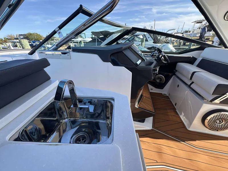 Slide: The Image of Monterey 378SS 2017 - 20