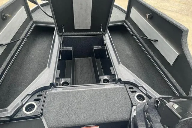 Slide: The Image of 2024 Nitro Z18 boat storage compartments and deck layout. - 3
