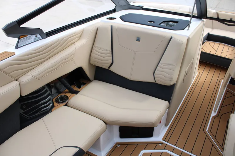 Slide: The Image of Nautique G23 2026 - 10