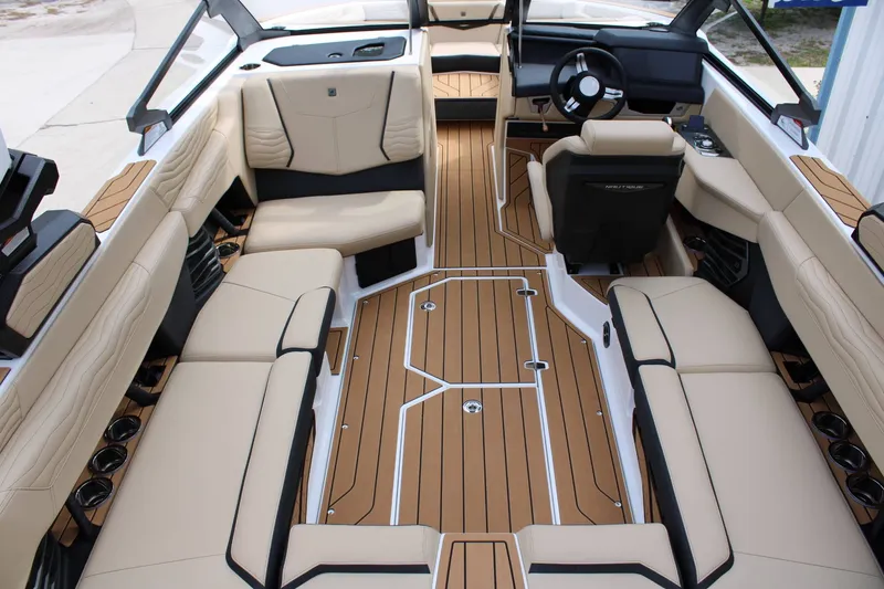 Slide: The Image of Nautique G23 2026 - 12