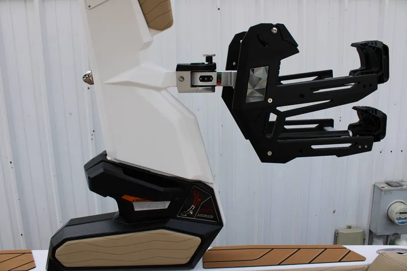 Slide: The Image of Nautique G23 2026 - 23