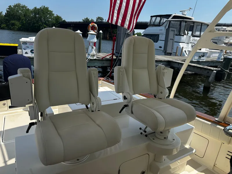 Slide: The Image of Helmseat - 8