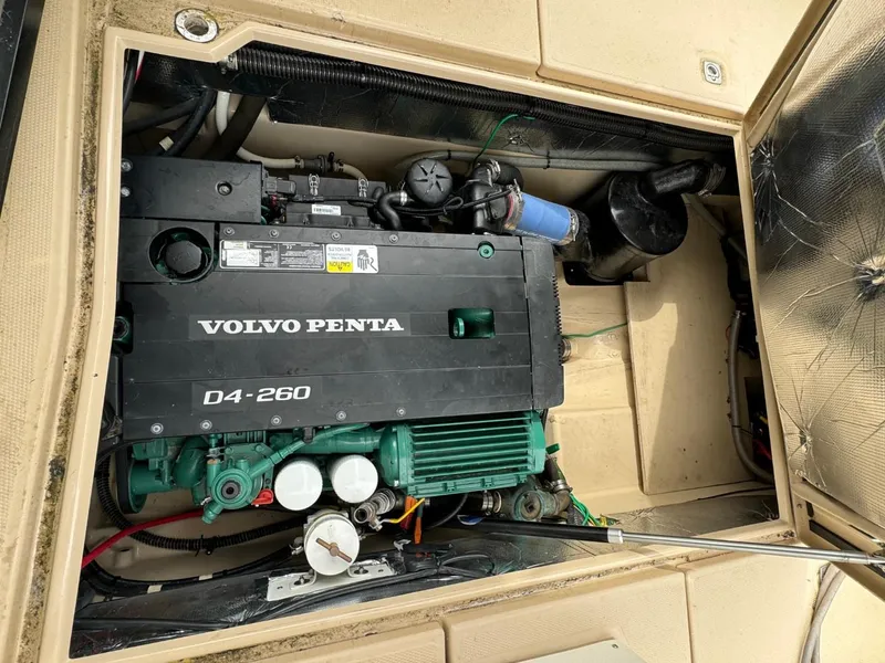 Slide: The Image of Volvo Penta D4-260 engine in 2017 Cutwater C28 boat. - 42