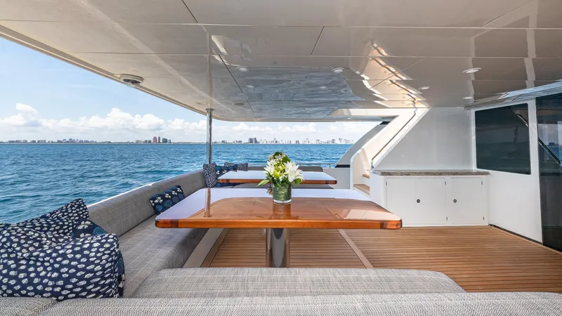 Slide: The Image of Ocean Alexander Motor Yacht Flybridge Model 2015 - 54